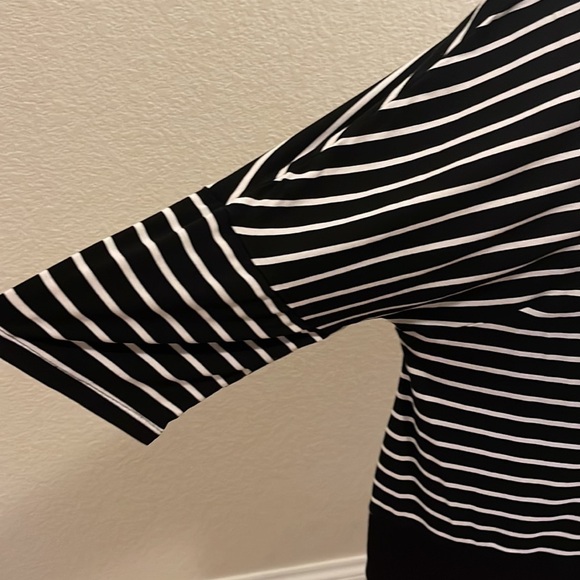 Women’s Zim & Zoe Black/White Striped Shirt Size 22/24 - Picture 3 of 8